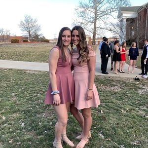 Meet your Posher, Ellie